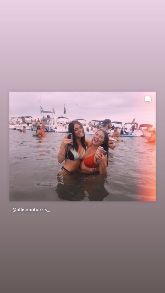 https://www.instagram.com/stories/highlights/17936448620185645/